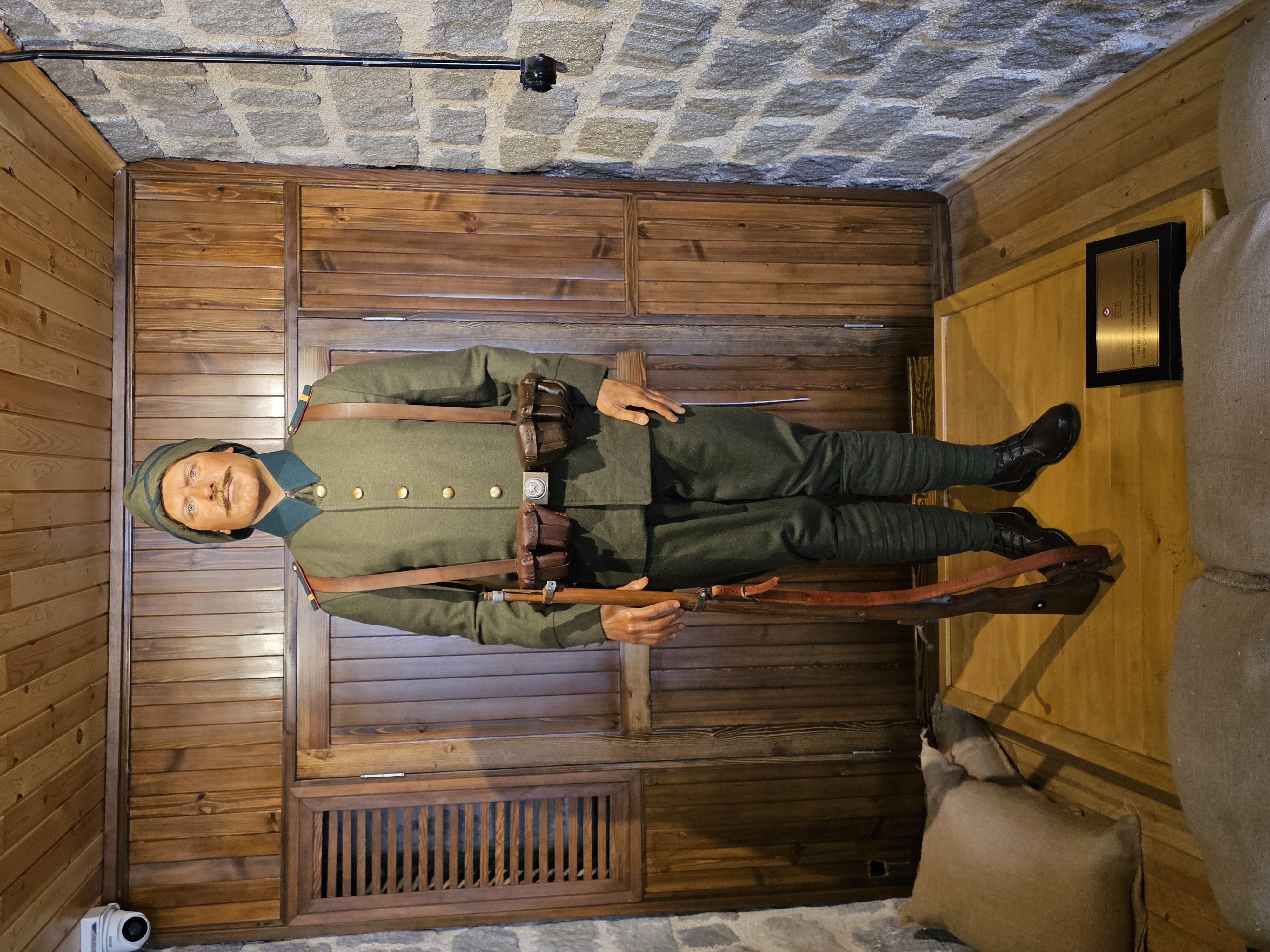 Yahya Çavuş Müze Evi’ne, Başkanlığımız tarafından Ezineli Yahya Çavuş’un hiperrealist heykeli yapıldı.